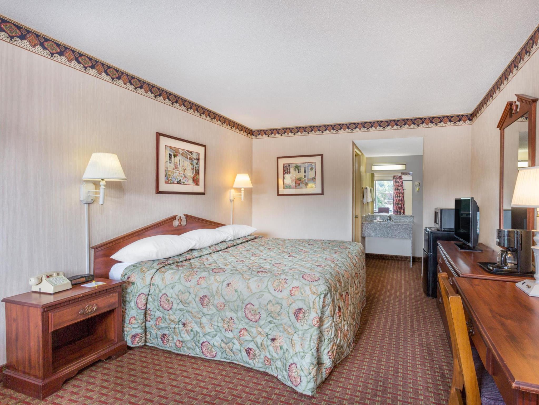 Days By Wyndham Hotel Lexington